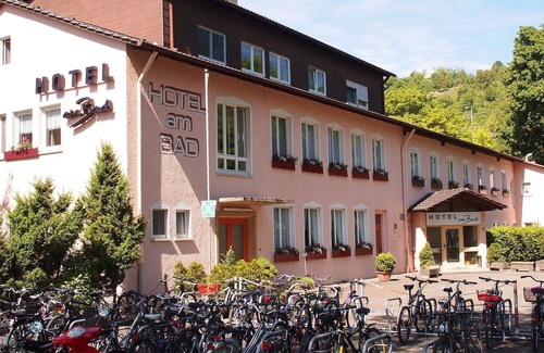 Tuebingen Apartment | Doppelzimmer mit Dusche und WC