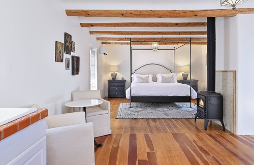Downtown Santa Fe Apartment | Dos Hermanas Compound 7 Casitas Sleeps 22