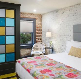 Historic District - North House | Double Queen Suite 1st Floor Boutique Hotel