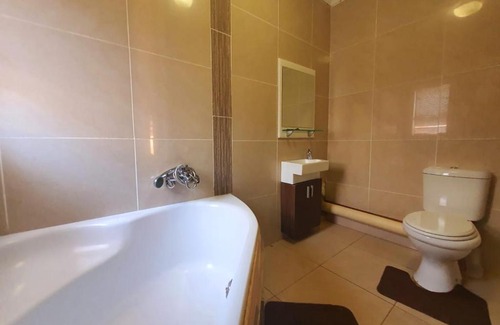 Mahikeng House | Double Room in Guesthouse, one of the select guesthouses in Mahikeng