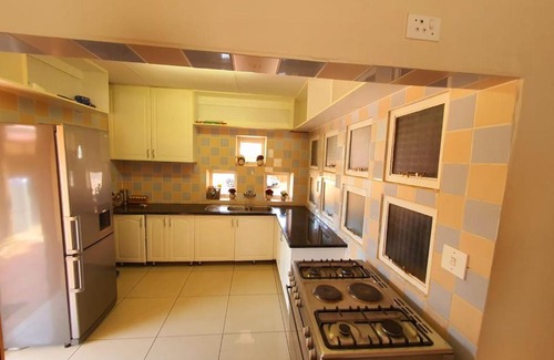 Mahikeng House | Double Room in Guesthouse, one of the select guesthouses in Mahikeng