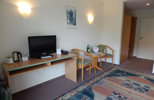 Gerolstein House | Double room shower/WC, Standard - Am Brunnenplatz, Hotel Garni