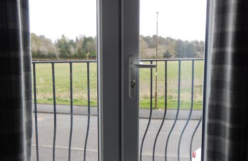 Falkirk House | Double room with ensuite, tea & coffee, Falkirk, Scotland