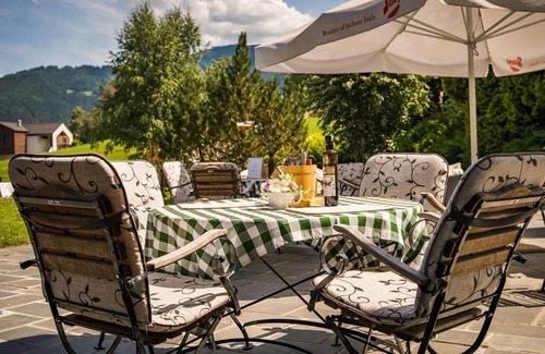 Groebming Cottage | Double room with shower or bath, WC - Landhaus St. Georg