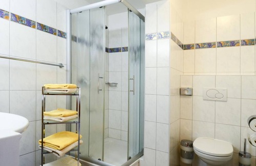Abtenau House | Double room with shower, WC - Traunstein, Gasthaus Landhotel