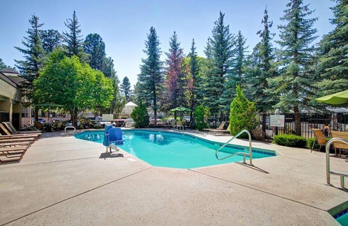 Flagstaff Hotel | DoubleTree by Hilton Hotel Flagstaff