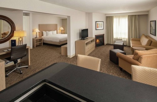 Tigard Hotel | DoubleTree by Hilton Hotel Portland - Tigard