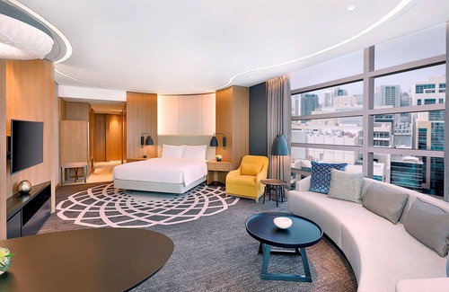 Downtown Dubai Hotel | DoubleTree by Hilton Dubai - Business Bay
