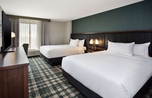 Downtown Hotel | DoubleTree by Hilton Lansing