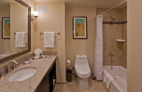 Montebello Hotel | DoubleTree by Hilton Los Angeles - Rosemead