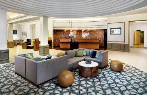 Nashua Hotel | DoubleTree by Hilton Nashua