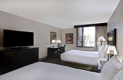 Tempe Hotel | DoubleTree by Hilton Phoenix Tempe