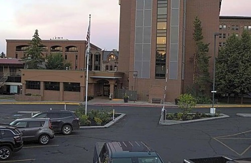 Helena Hotel | DoubleTree by Hilton Helena Downtown