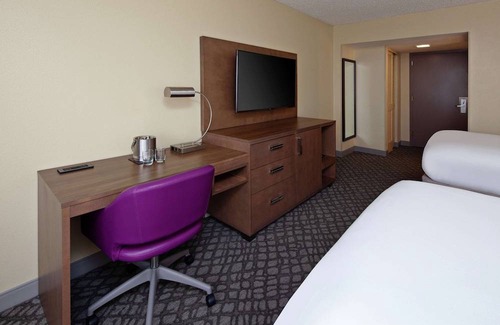 Kenner - Louis Armstrong International Airport Hotel | DoubleTree by Hilton Hotel New Orleans Airport