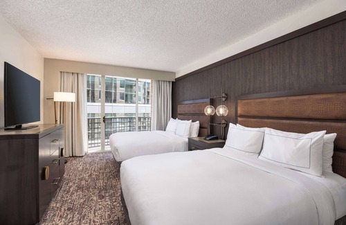 Capitol District Hotel | DoubleTree Suites by Hilton Austin Downtown Capitol