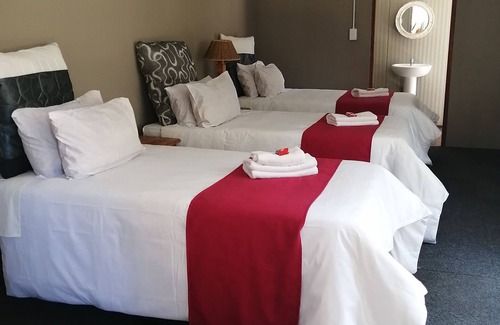 Kempton Park House | Dove's Nest Guest House