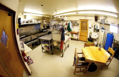 Hamilton Ski Chalet | Downing Mountain Lodge