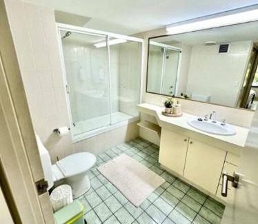 Darwin City Centre Apartment | Downtown Delight 2BR Getaway with Pool