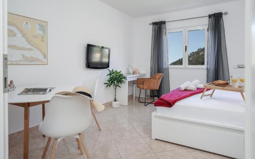 Hvar Old Town Apartment | Downtown Hideaway - ZF Hvar