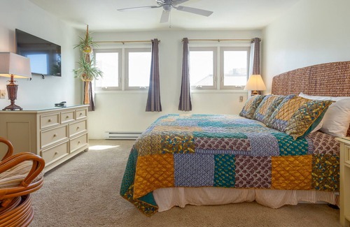 South Rehoboth Condo | Downtown Rehoboth Beach w/ Ocean Views Split Level Condo Sleeping 6