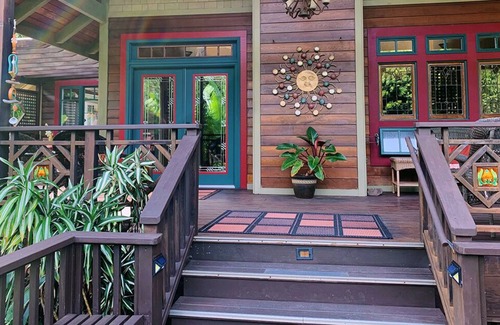 Waiohinu House | Dragonfly Lodge, a Tropical Retreat House
