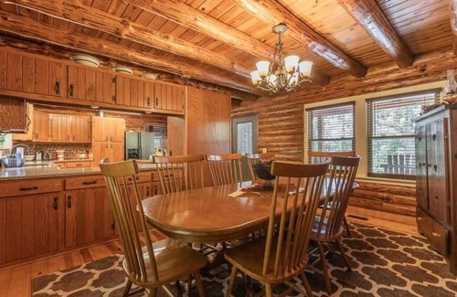 Camden County Cabin | Dragonfly Meadows Log Cabin nestled in the Ozarks