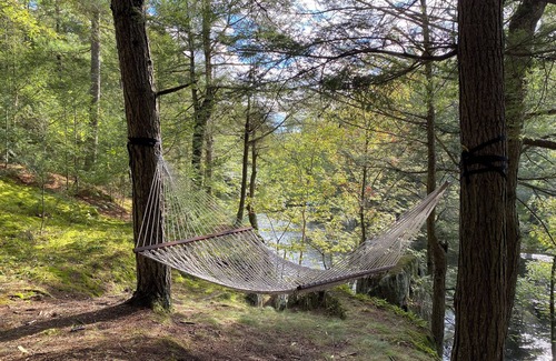 Actinolite Cabin | Dragon’s Nest on River. Quiet Get-away