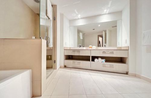 Hollywood South Central Beach Apartment | Dramatic Ocean View at Hyde Resort And Residences