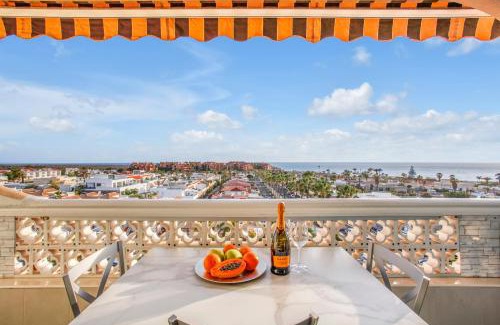 Palm-Mar Apartment | DREAM HOLIDAYS, Wonderful Ocean View, Fast Wi-Fi