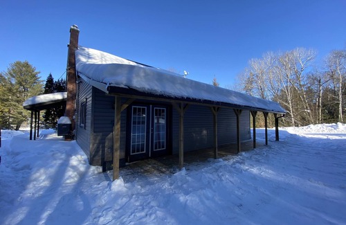 Bancroft Cottage | Dream vacation cottage for all seasons 4 bdr/2bath