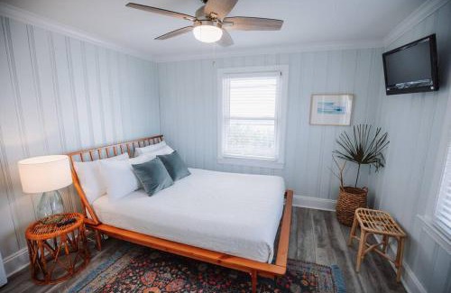 Carolina Beach House | Dreamy Cottage 2 Blocks to Beach, Boardwalk & Lake