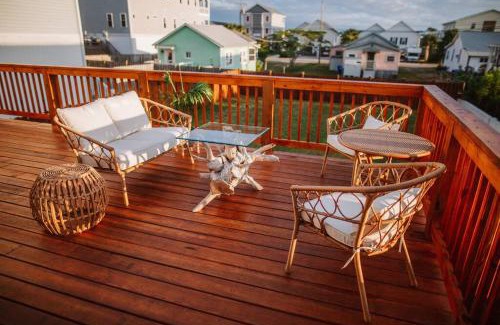 Carolina Beach House | Dreamy Cottage 2 Blocks to Beach, Boardwalk & Lake