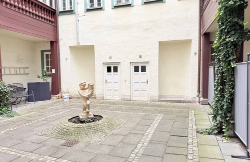Coburg Apartment | DREAMZzz Suite with a view of the market square l center