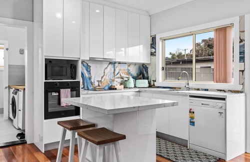 Lemon Tree Passage House | Driftwood Cottage Your Coastal Haven