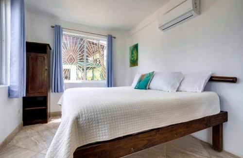 Placencia House | Driftwood Gardens Guesthouse