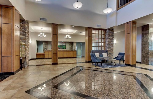Deer Valley Hotel | Drury Inn & Suites Phoenix Happy Valley