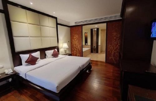 Patong Resort | Duangjitt Resort and Spa - SHA Plus