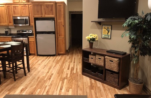 Amazon Apartment | Duck Game Apartment