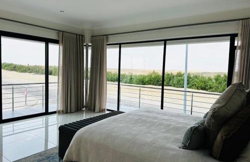 Erongo House | Duinen Suites