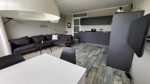 Municipality of Ameland Apartment | Duinzicht, Amelander Paradijs, zonnig 6 persoons Appartement met groot terras op de begane grond, vrij uitzicht, upgrade 2024