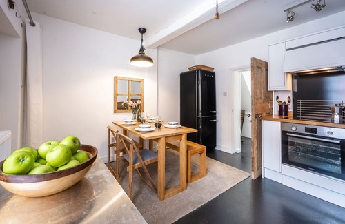 Norwich Cottage | Duke St Cottage - sleeps 2 guests in 1 bedroom
