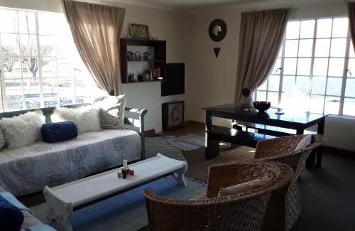 Dullstroom Ski Chalet | Dullstroom on the Dam
