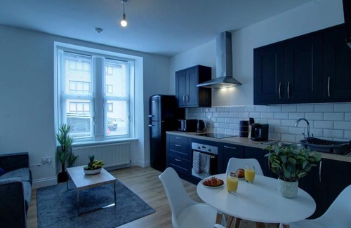 Dundee Apartment | Dundee - 1 Bed - Sleeps 4 - Free Parking