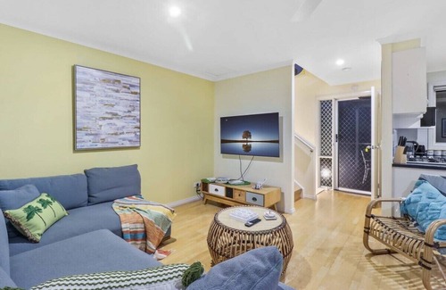 Ocean Grove Apartment | Dune Top Views 400m walk to beach