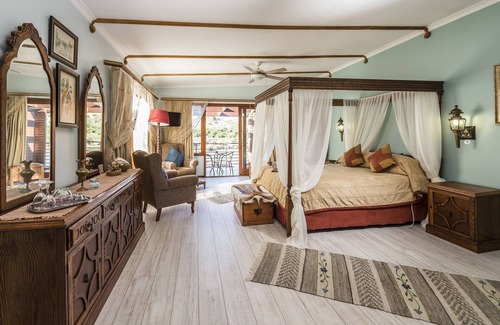Colchester Bed & Breakfast | Dungbeetle River Lodge