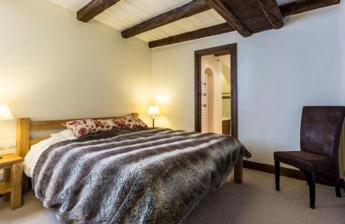 Val-d'Isere Apartment | Duplex de standing 5 pièces au cœur du vieux village de Val-d'Isère, skis aux pieds - FR-1-694-137