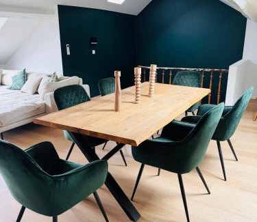 Saint-Laurent Apartment | Duplex hyper centre