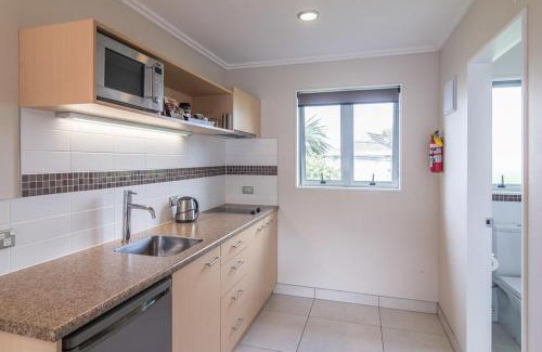Petone Hotel | Dupont Motels