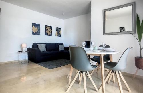 Castillo de Sabinillas Apartment | Duquesa Superb Seafront Apartment Marina Real
