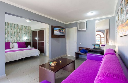 Campo Internacional Maspalomas Hotel | eó Suite Hotel Jardin Dorado